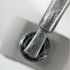 Гель-лак кришталева кішка,  9 мл Cat Shine SILVER Gel Polish SAGA Professional