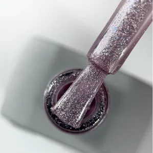 Гель-лак кришталева кішка, 9 мл №03 Cat Shine Gel Polish SAGA Professional