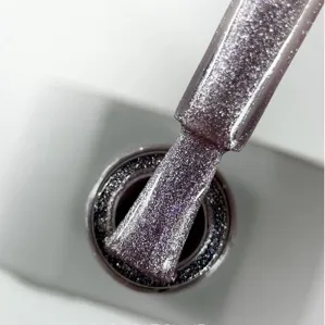 Гель-лак кришталева кішка, 10 мл №04 Cat Shine Gel Polish SAGA Professional