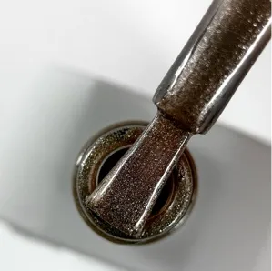 Гель-лак кришталева кішка, 9 мл №11 Cat Shine Gel Polish SAGA Professional