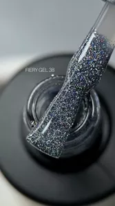 SAGA Fiery Gel Polish Гель-лак світловідбиваючий 8 мл №38