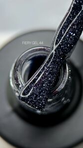 SAGA Fiery Gel Polish Гель-лак світловідбиваючий 8 мл №44