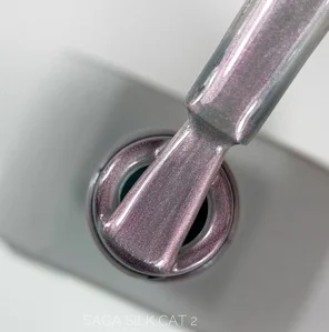 Гель-лак кошаче око з перлинним ефектом, 10 мл №02 Silk Cat Gel Polish SAGA Professional 