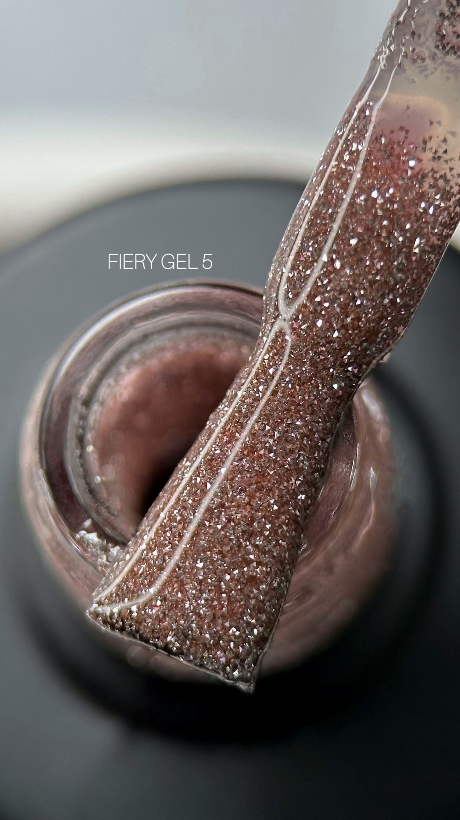 SAGA Fiery Gel Polish Гель-лак світловідбиваючий 8 мл №05