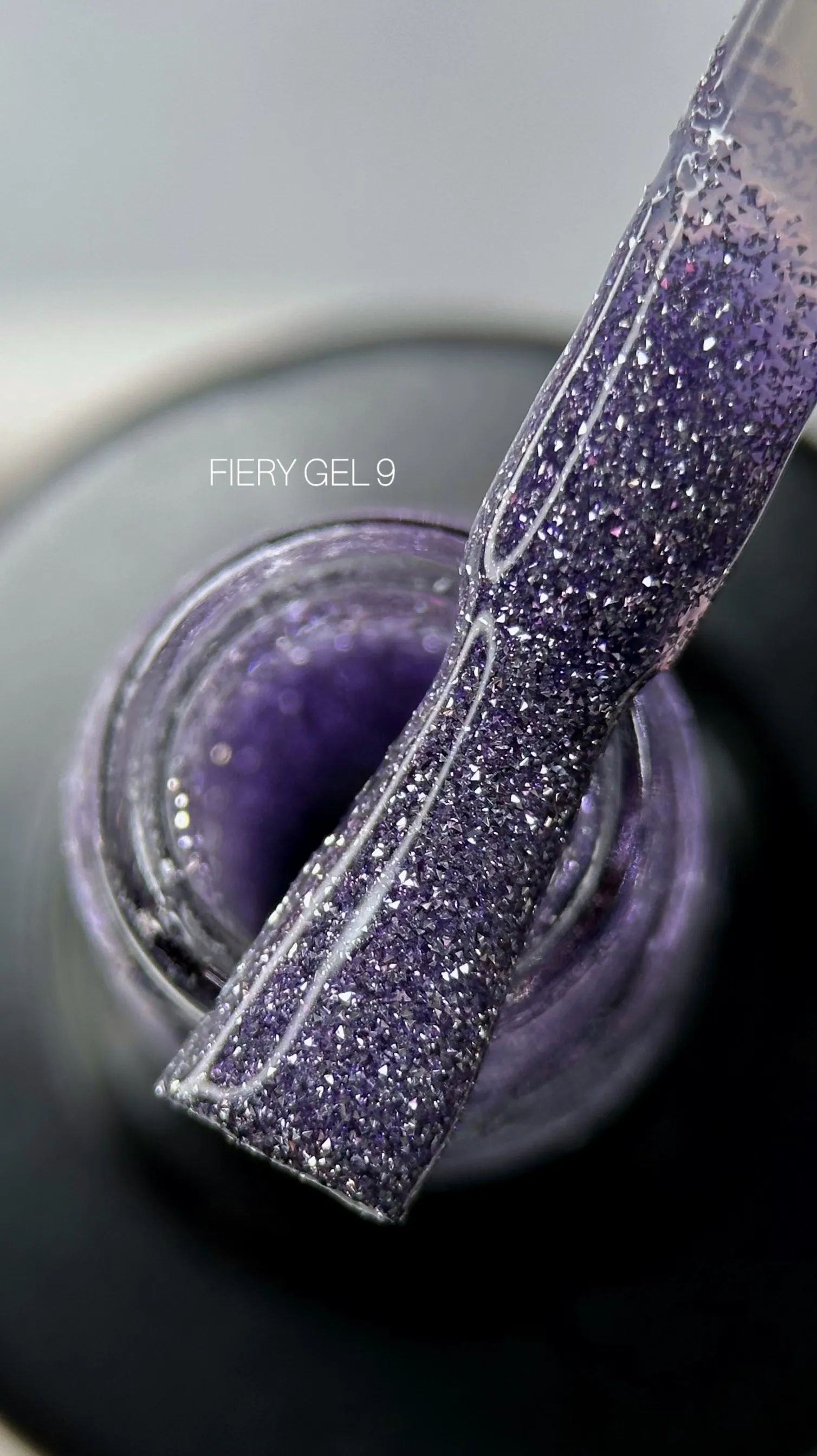 SAGA Fiery Gel Polish Гель-лак світловідбиваючий 8 мл №09