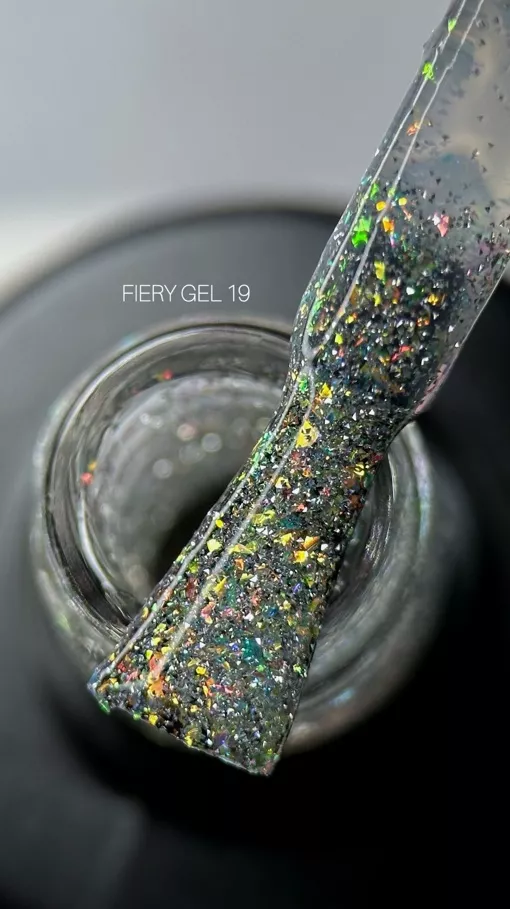 SAGA Fiery Gel Polish Гель-лак світловідбиваючий 8 мл №19