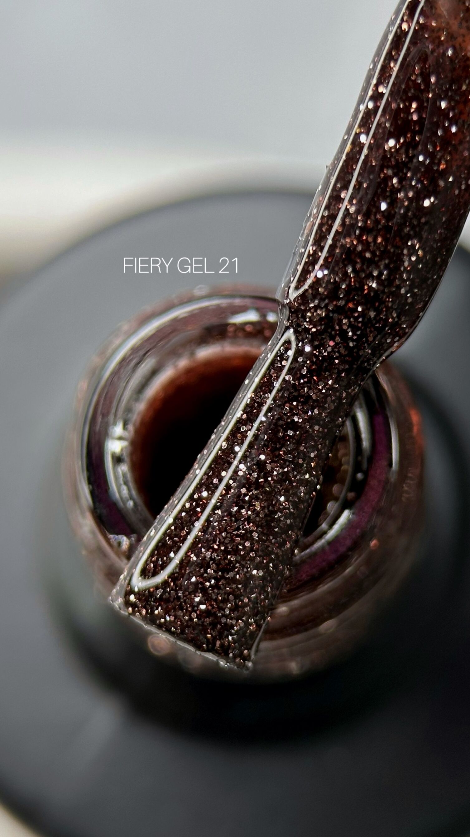 SAGA Fiery Gel Polish Гель-лак світловідбиваючий 8 мл №21