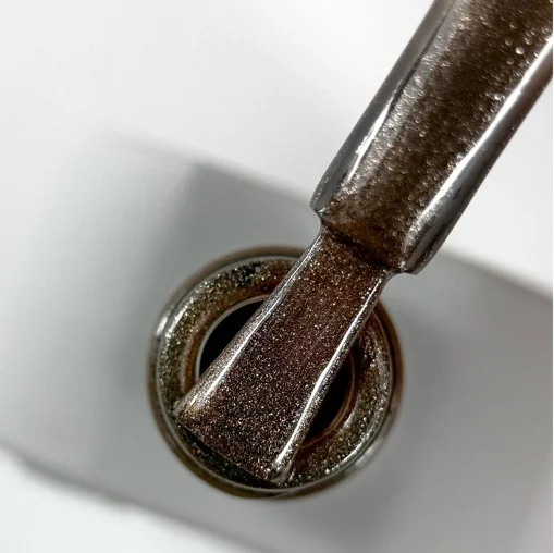 Гель-лак кришталева кішка, 9 мл №11 Cat Shine Gel Polish SAGA Professional