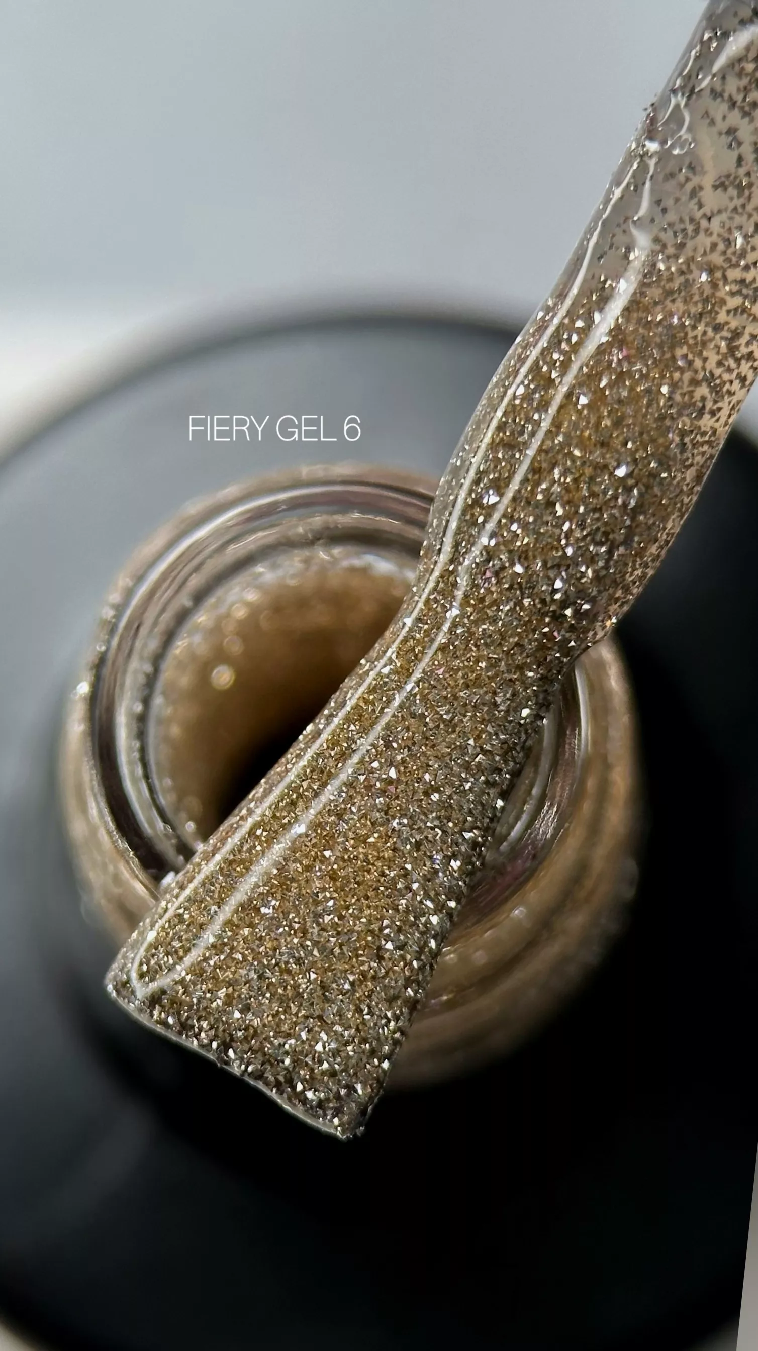 SAGA Fiery Gel Polish Гель-лак світловідбиваючий 8 мл №06