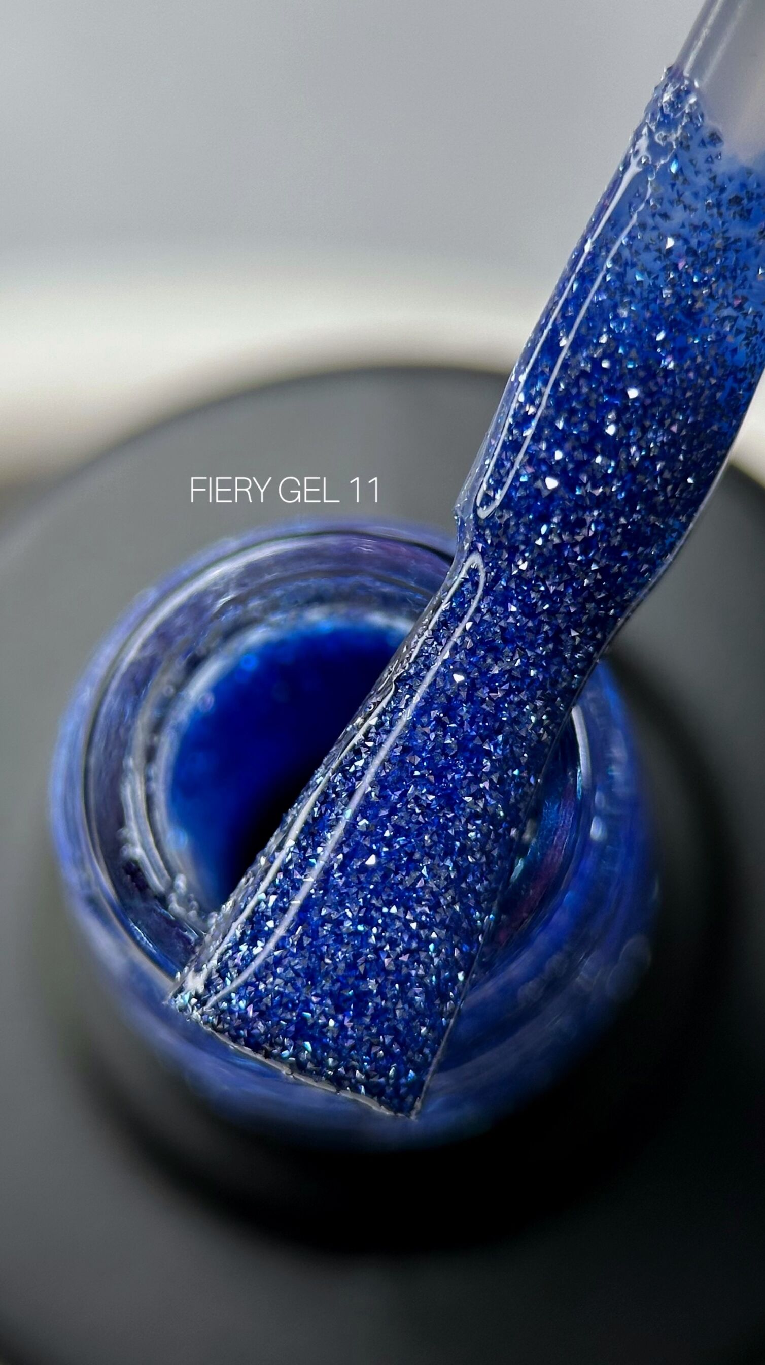 SAGA Fiery Gel Polish Гель-лак світловідбиваючий 8 мл №11