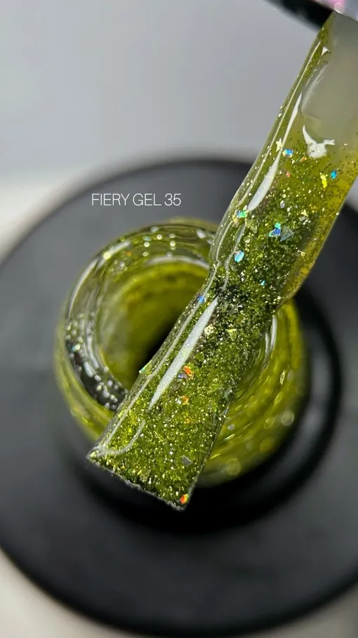 SAGA Fiery Gel Polish Гель-лак світловідбиваючий 8 мл №35