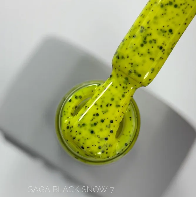 Гель-лаки з чорною крихтою, 9 мл №07 Snow Black Gel Polish SAGA Professional