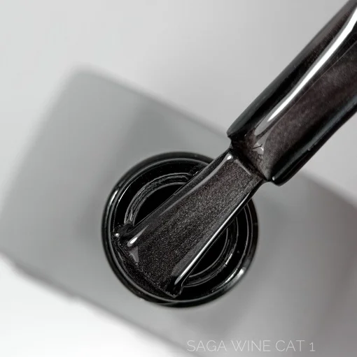 Гель-лак кошаче око, 10 мл №01 Wine Cat Gel Polish SAGA Professional