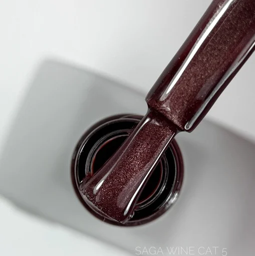 Гель-лак кошаче око, 10 мл №05 Wine Cat Gel Polish SAGA Professional