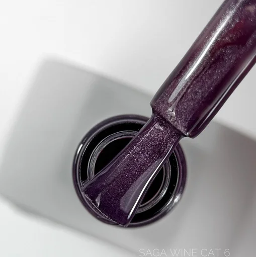 Гель-лак кошаче око, 10 мл №06 Wine Cat Gel Polish SAGA Professional