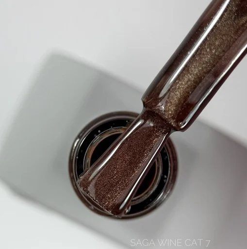 Гель-лак кошаче око, 10 мл №07 Wine Cat Gel Polish SAGA Professional