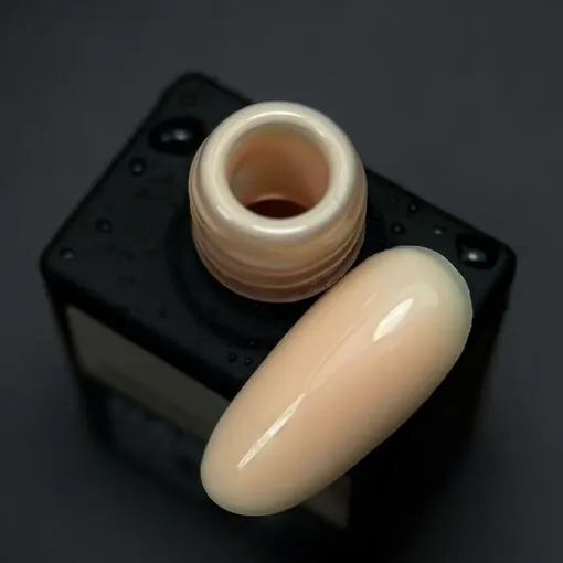 База камуфлююча, низькотемпературна для чутливих нігтів, 10 мл №02 Cream Base NAILSOFTHEDAY