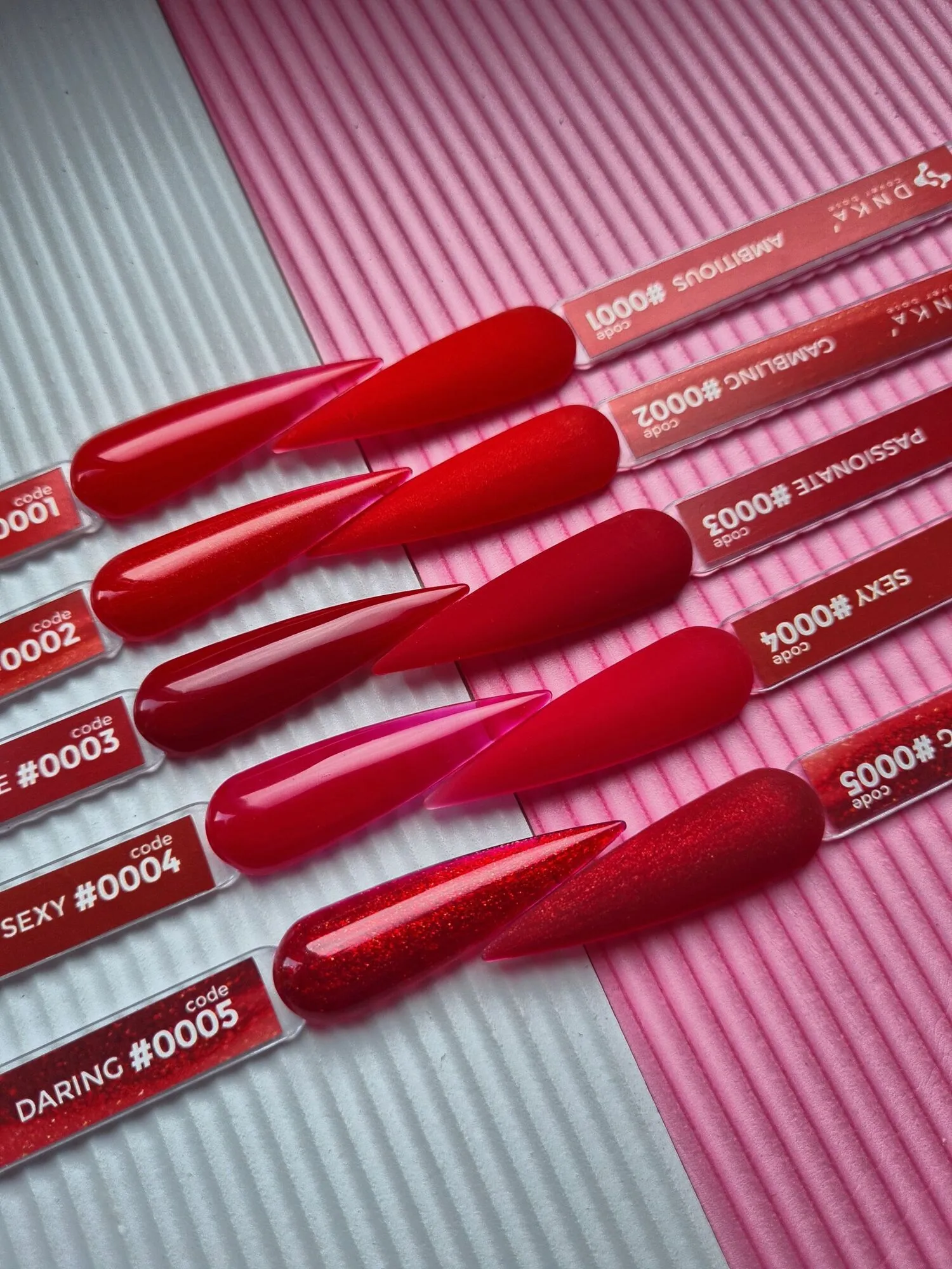 DNKa Cover  Base  Основа камуфлююча для гель-лаку 12мл  №05 Daring 