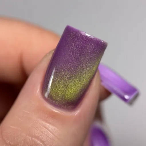 Гель-лак кошаче око, 10 мл №02 Smoothie Cat Gel Polish SAGA Professional