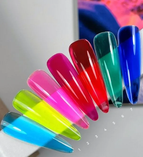 Топ вітражний, 9 мл №06 Glass Top SAGA Professional 