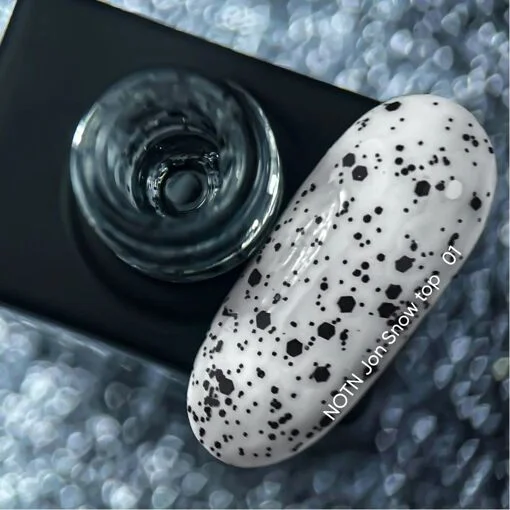 Топ з чорними шестиграниками різних розмірів, без липкого шару, 10 мл №01 JON Snow Top NAILSOFTHENIGHT
